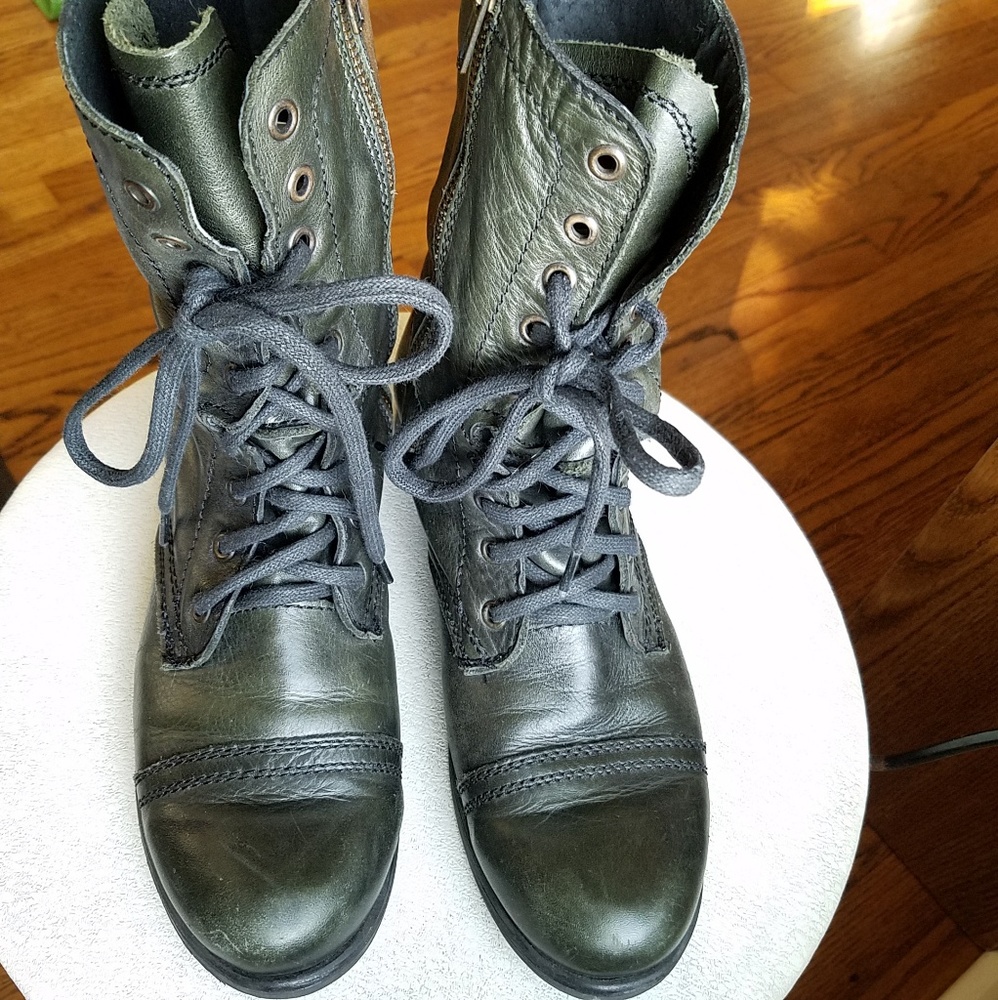 Steve Madden Troopa 9.5 dark olive green leather